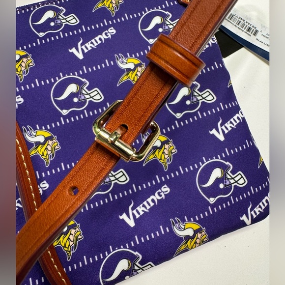 *NWT* Dooney & Bourke x NFL - Minnesota Vikings Crossbody Purse - Picture 9 of 12